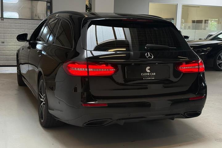 Sort Mercedes E350 d fra 2019