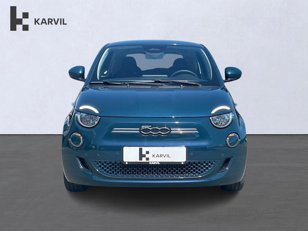 Grøn Fiat 500e fra 2023