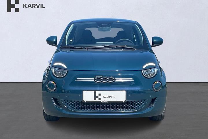 Grøn Fiat 500e fra 2023