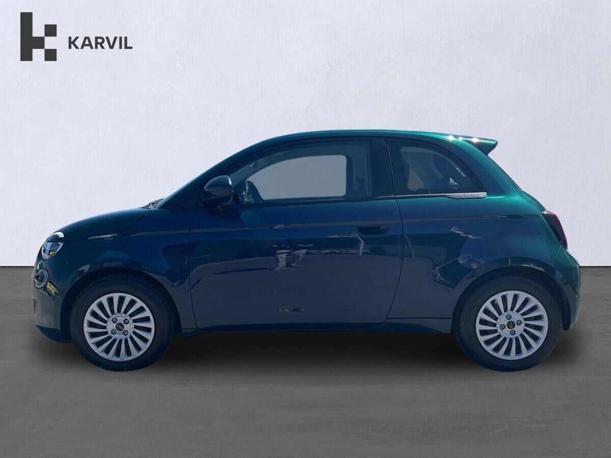 Grøn Fiat 500e fra 2023