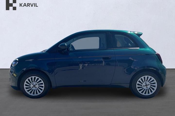 Grøn Fiat 500e fra 2023