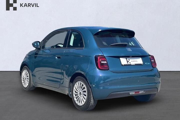 Grøn Fiat 500e fra 2023