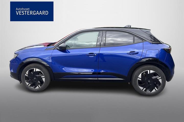Blå Opel Mokka-e fra 2025