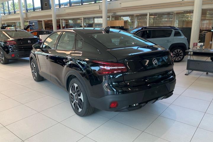 Sort Citroën ë-C4 X fra 2025