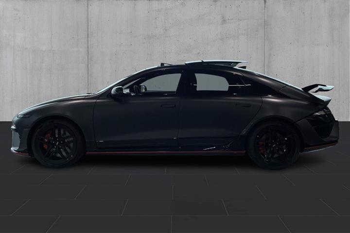 Grå Hyundai Ioniq 6 fra 2026