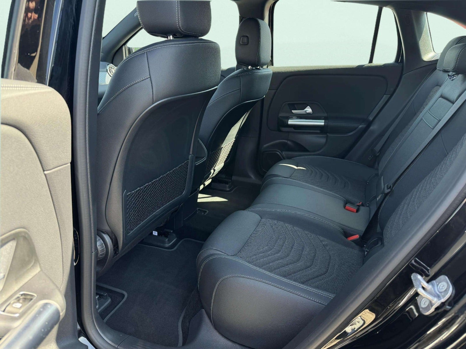 Sort Mercedes EQA250+ fra 2025