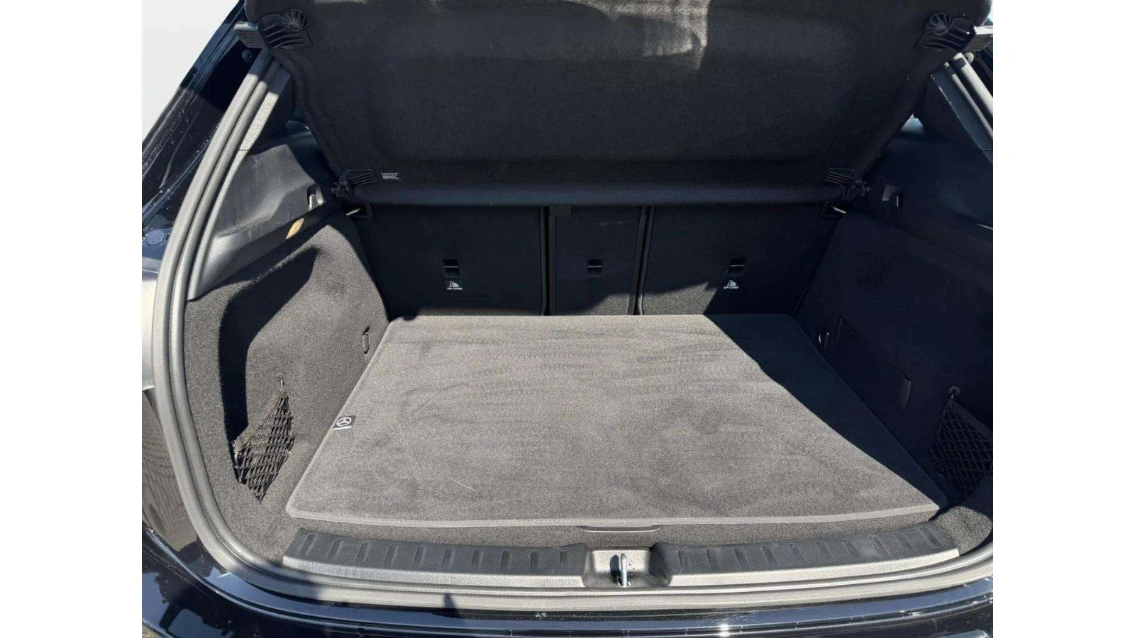 Sort Mercedes EQA250+ fra 2025