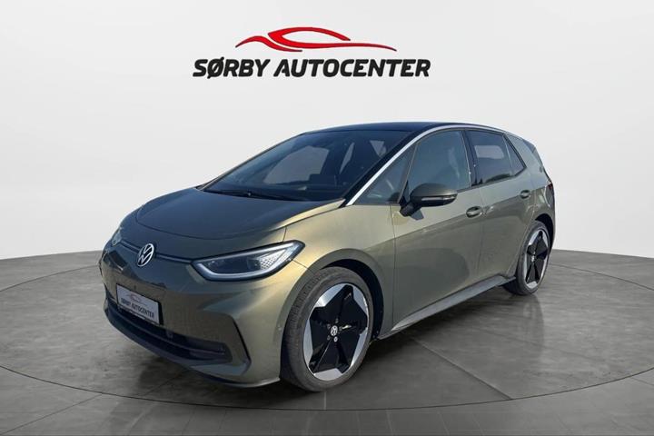 Grøn VW ID.3 fra 2023 set udefra