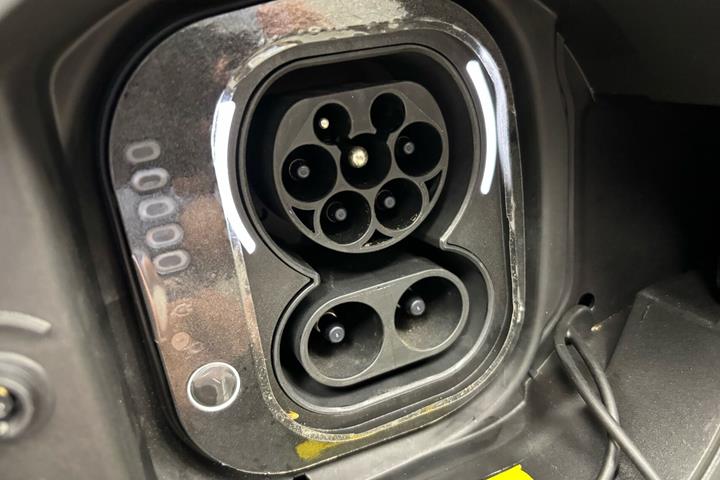 Blå Fiat 500e fra 2024