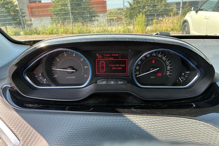 Hvid Peugeot 2008 fra 2018