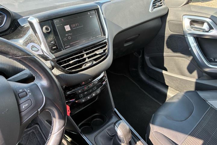 Hvid Peugeot 2008 fra 2018