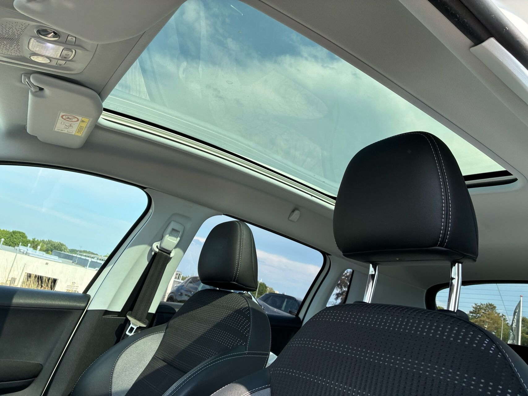 Hvid Peugeot 2008 fra 2018