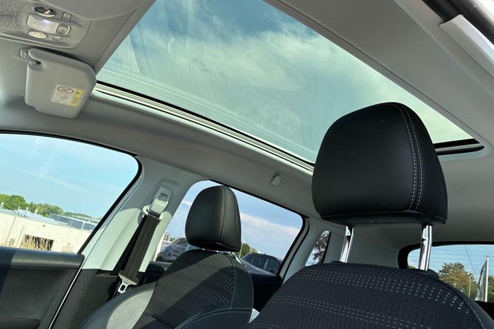Hvid Peugeot 2008 fra 2018