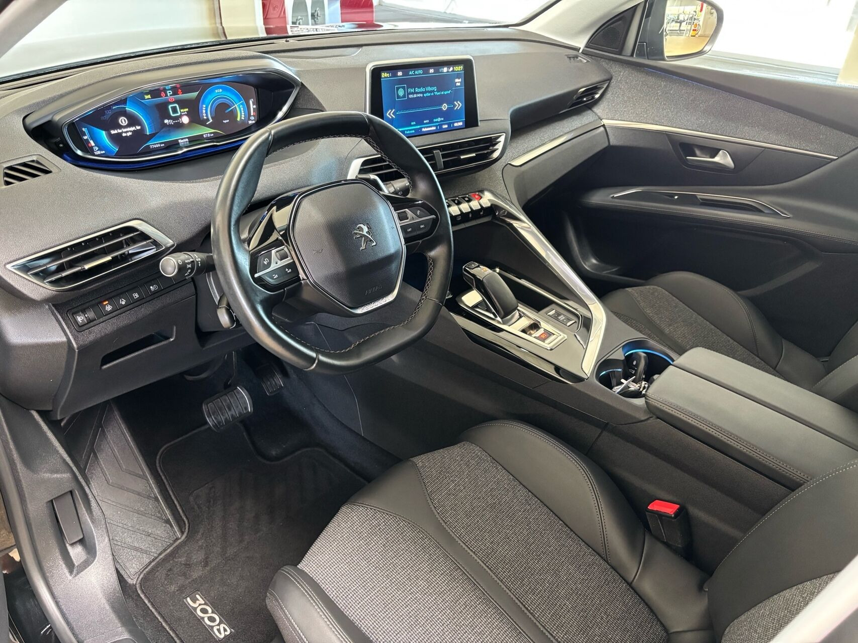 Sort Peugeot 3008 fra 2020