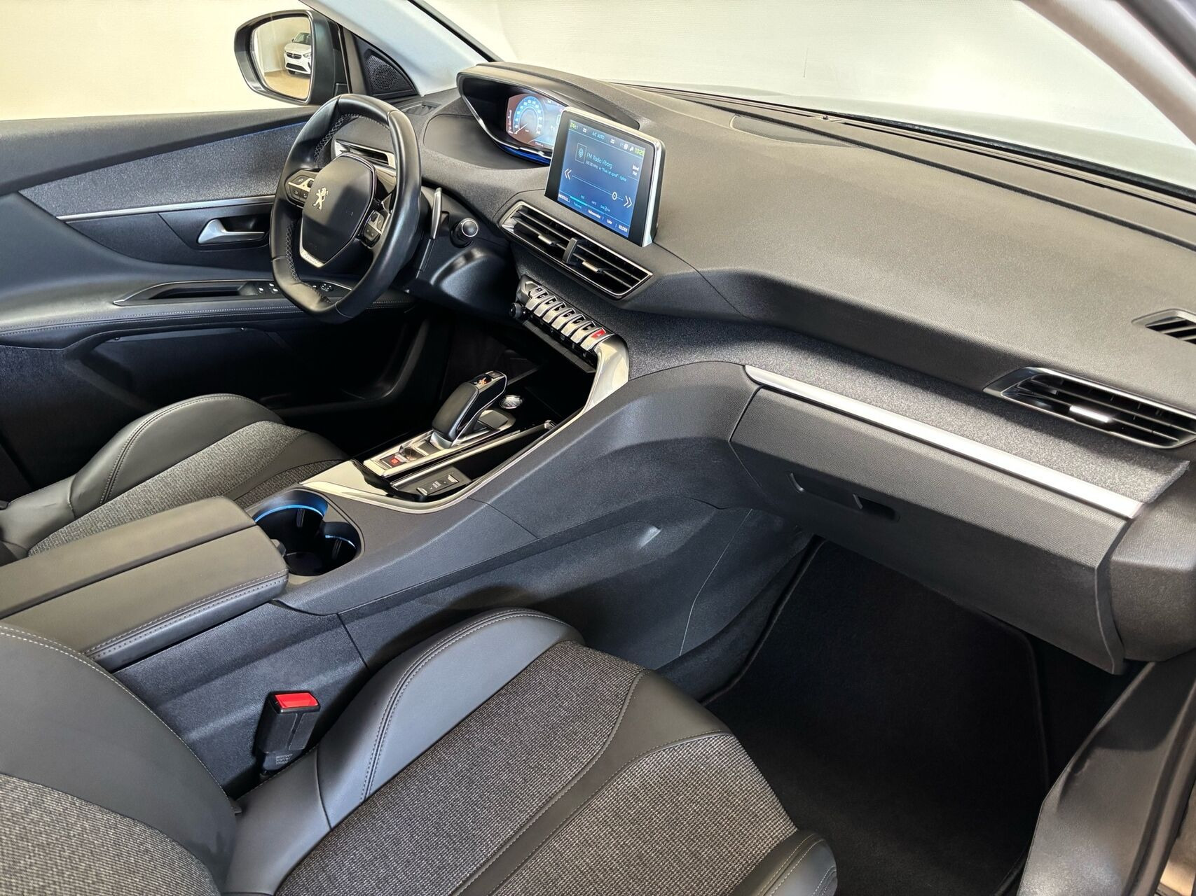 Sort Peugeot 3008 fra 2020