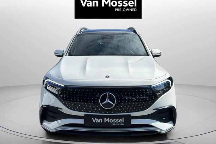 Hvid Mercedes EQB 250+ fra 2025