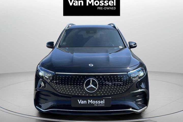 Sort Mercedes EQB 250+ fra 2024