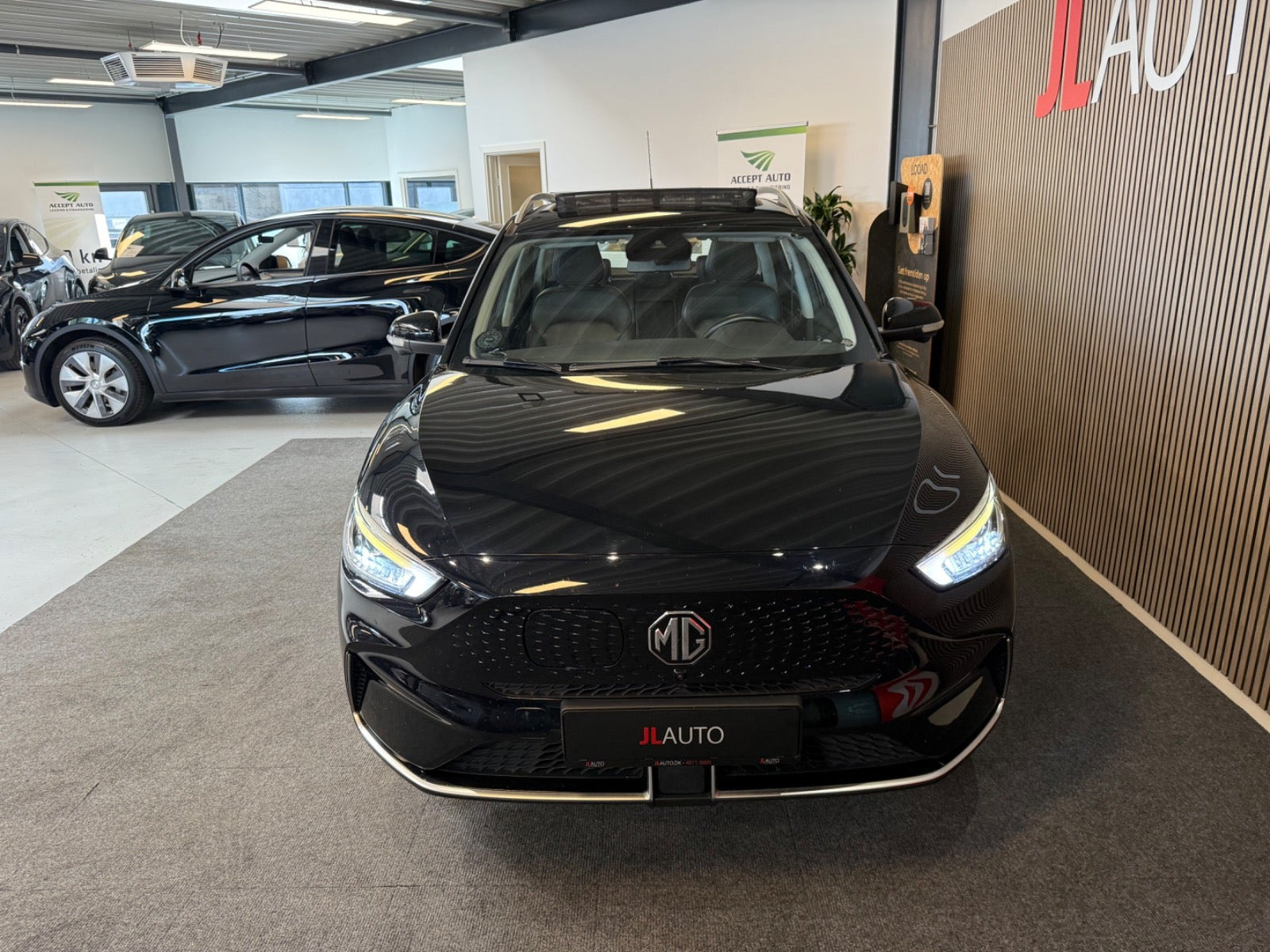 Sort MG ZS fra 2022