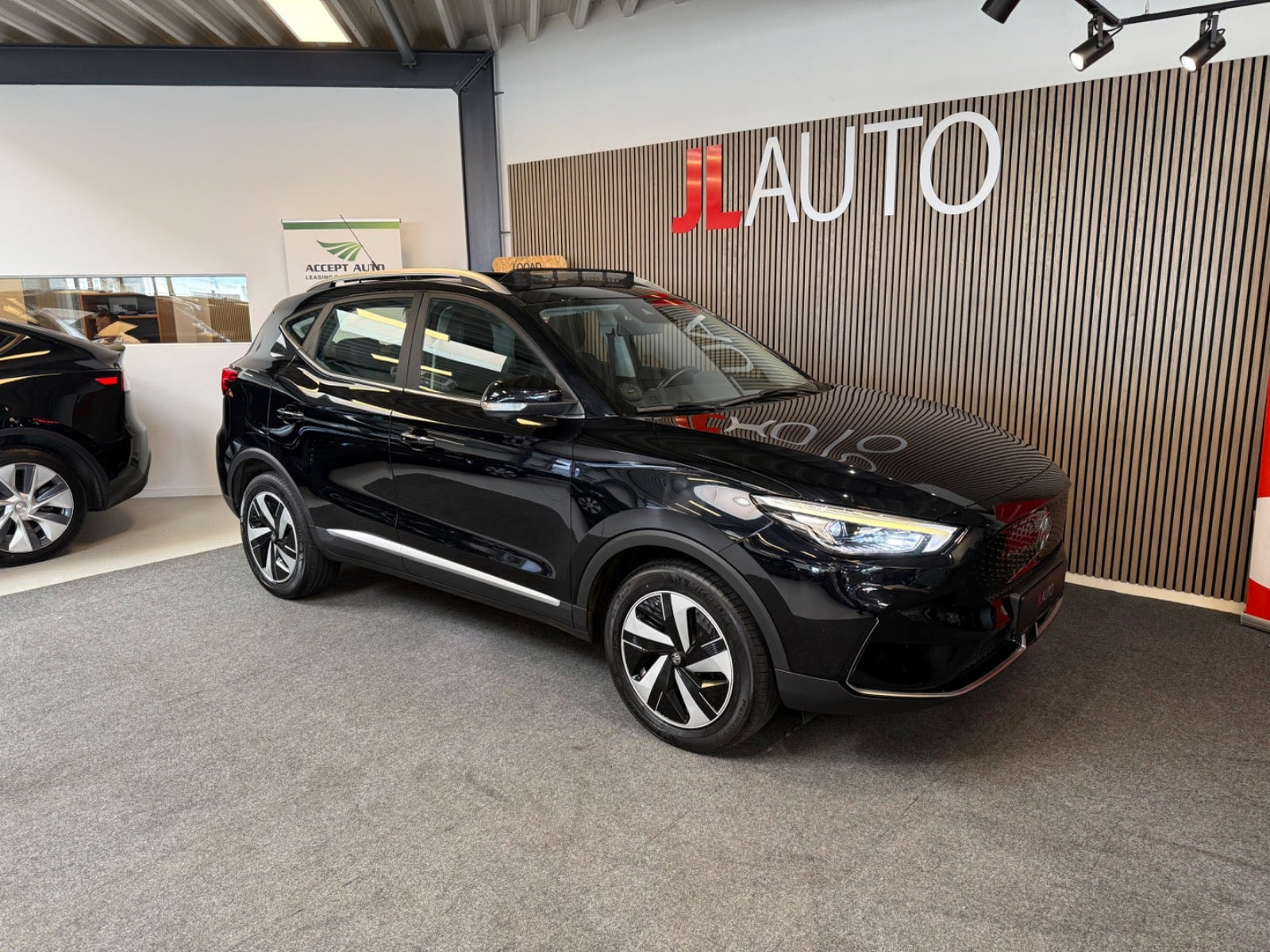 Sort MG ZS fra 2022