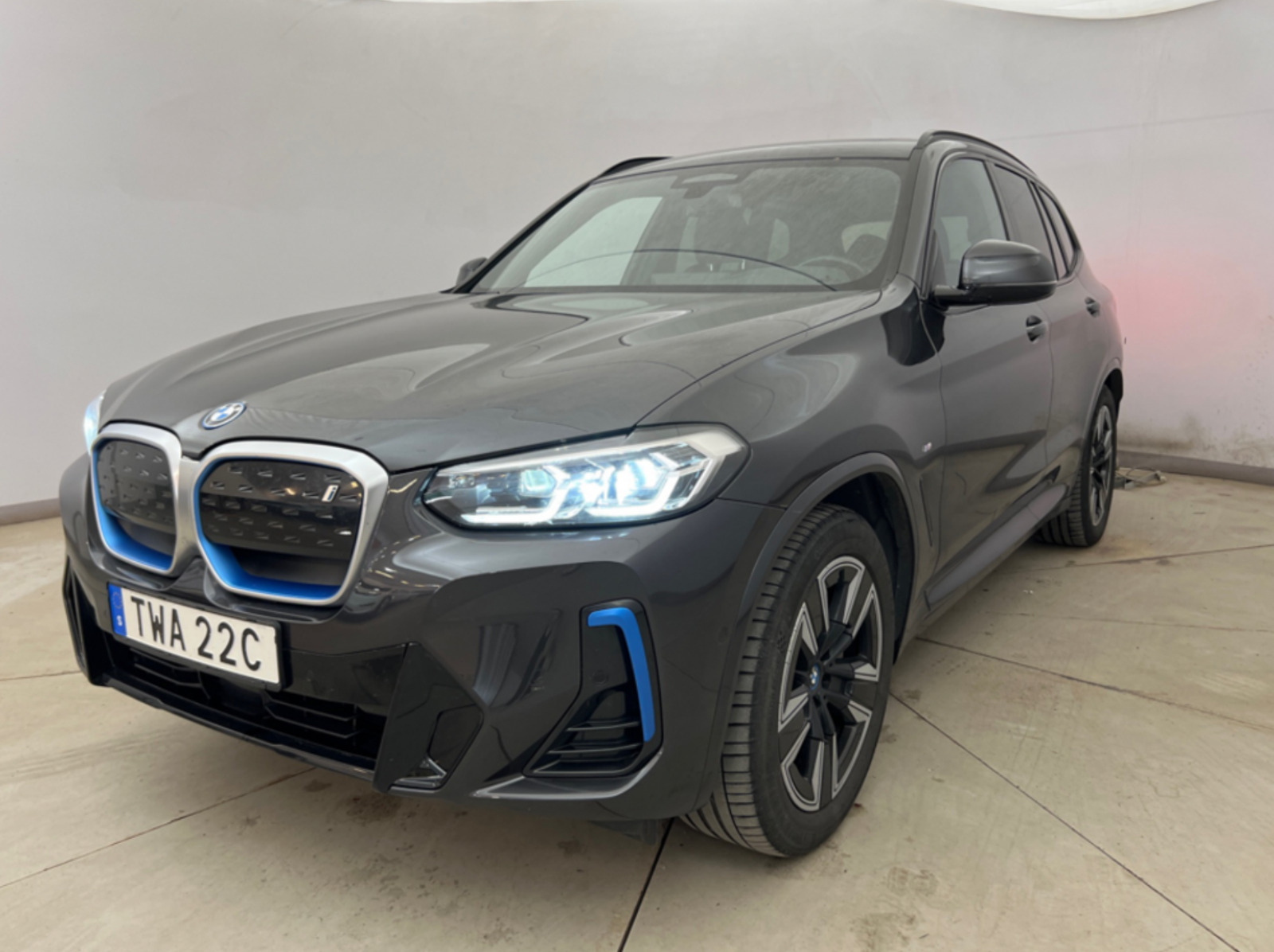 BMW iX3 Charged M-Sport
