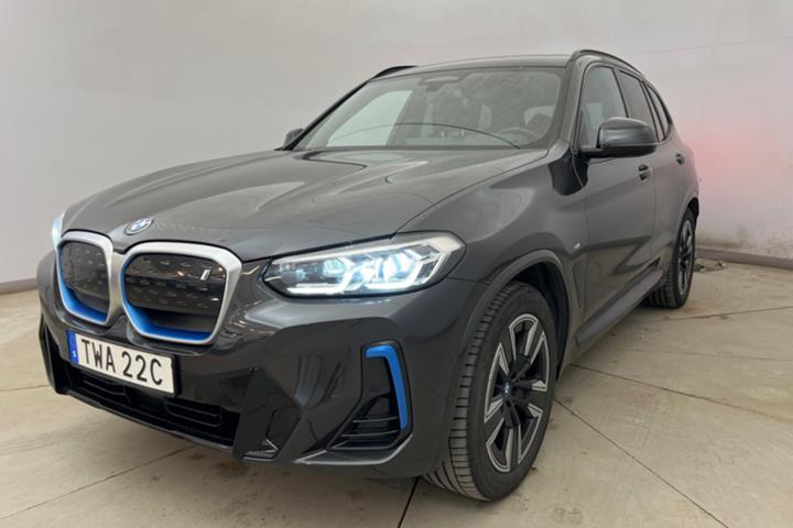 Grå BMW iX3 fra 2023