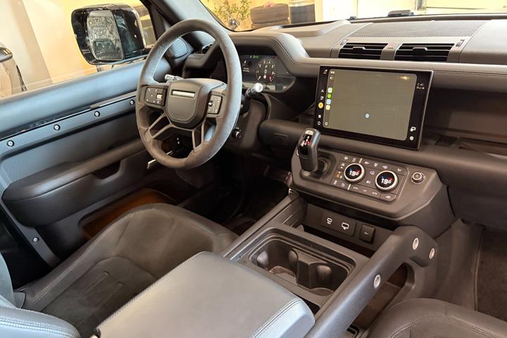 undefined Land Rover Defender 90 fra 2021