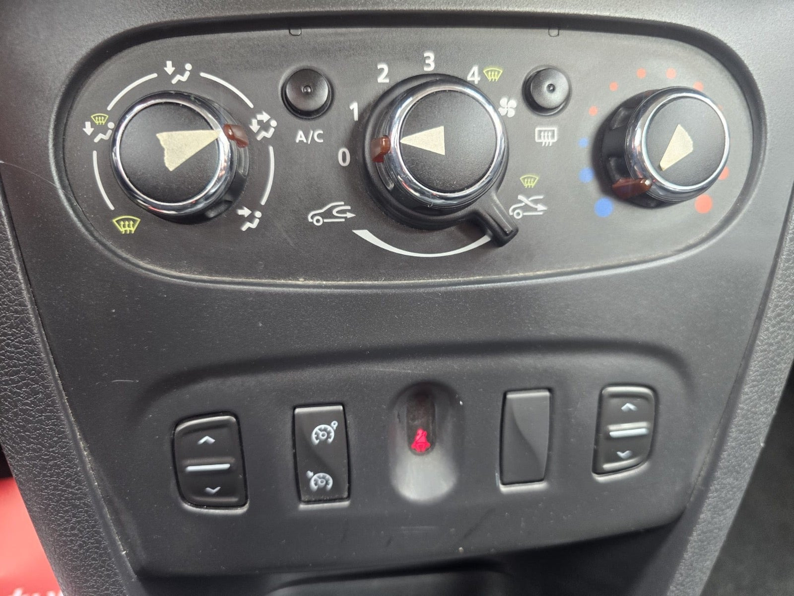 undefined Dacia Logan fra 2016
