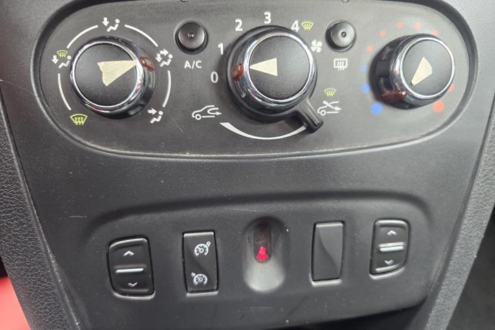 undefined Dacia Logan fra 2016