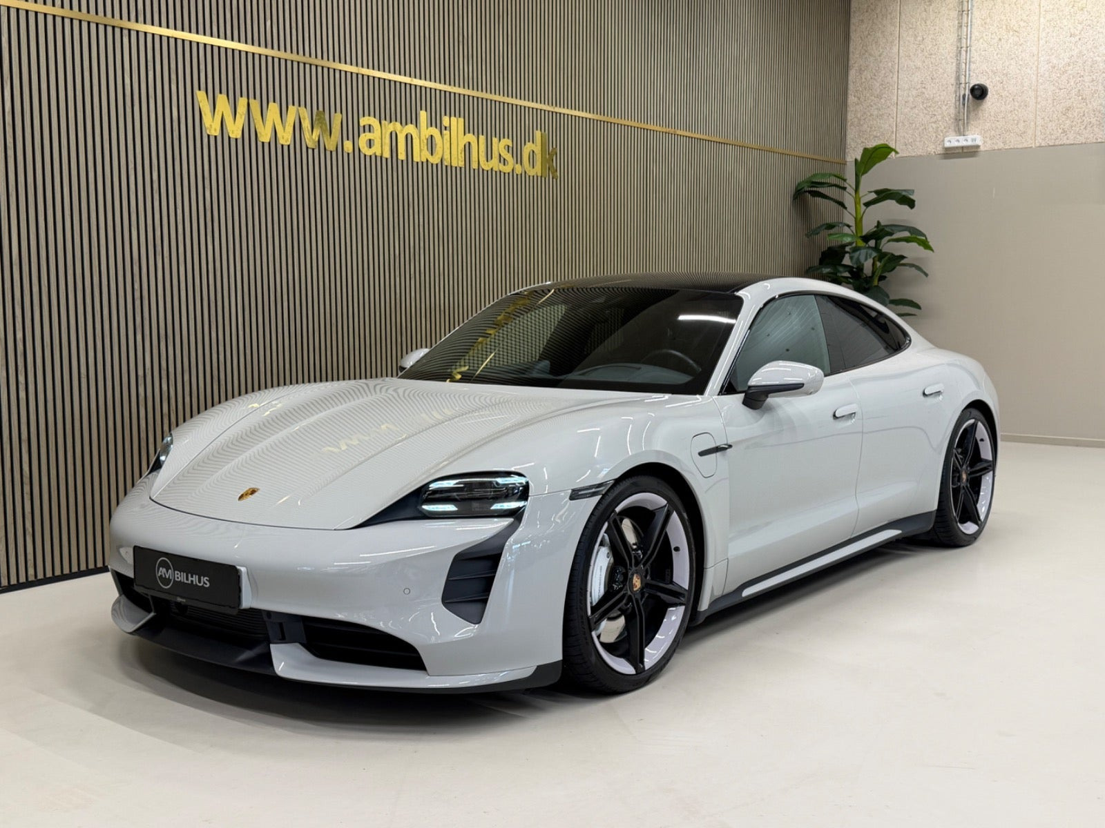 Porsche Taycan Turbo Performance+