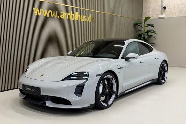 Grøn Porsche Taycan Turbo fra 2021