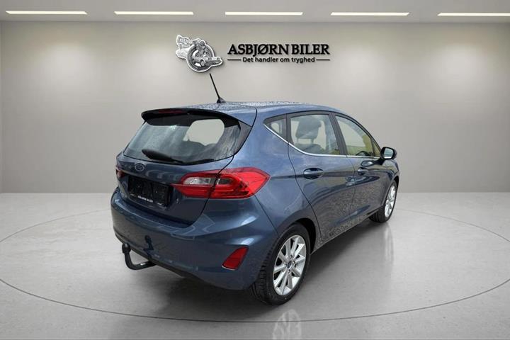 Blå Ford Fiesta fra 2019