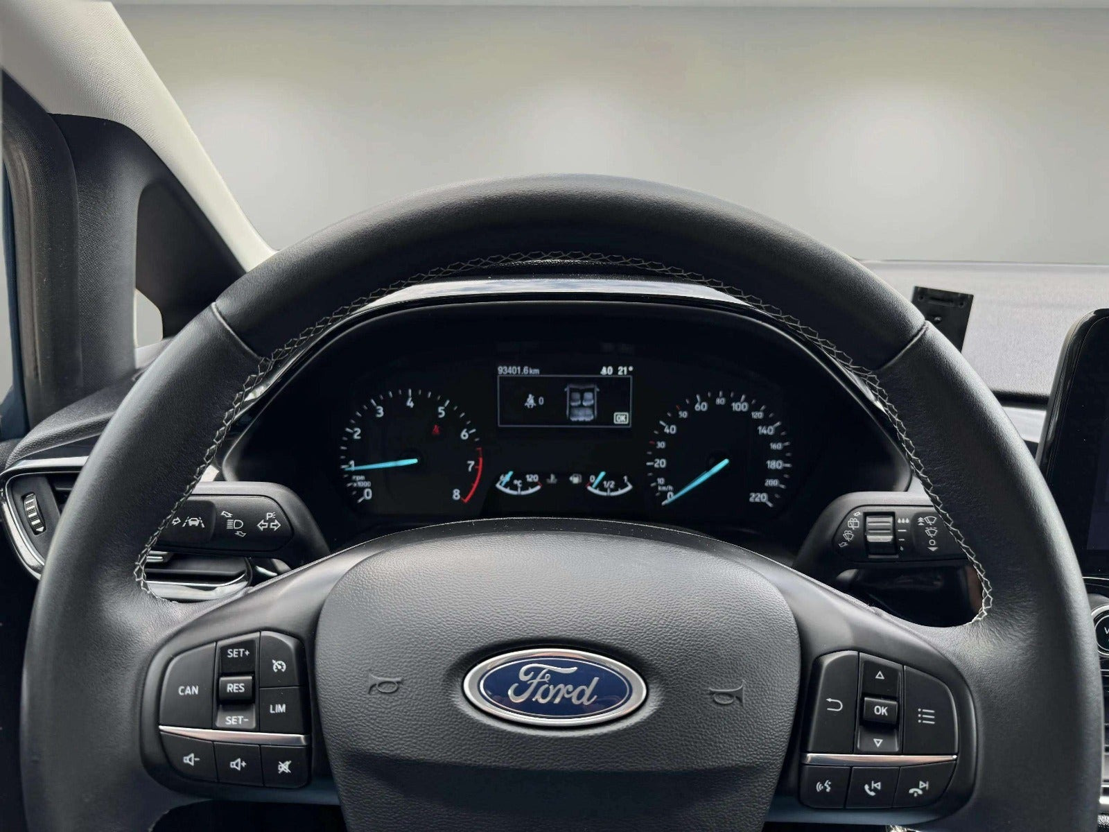 Blå Ford Fiesta fra 2019