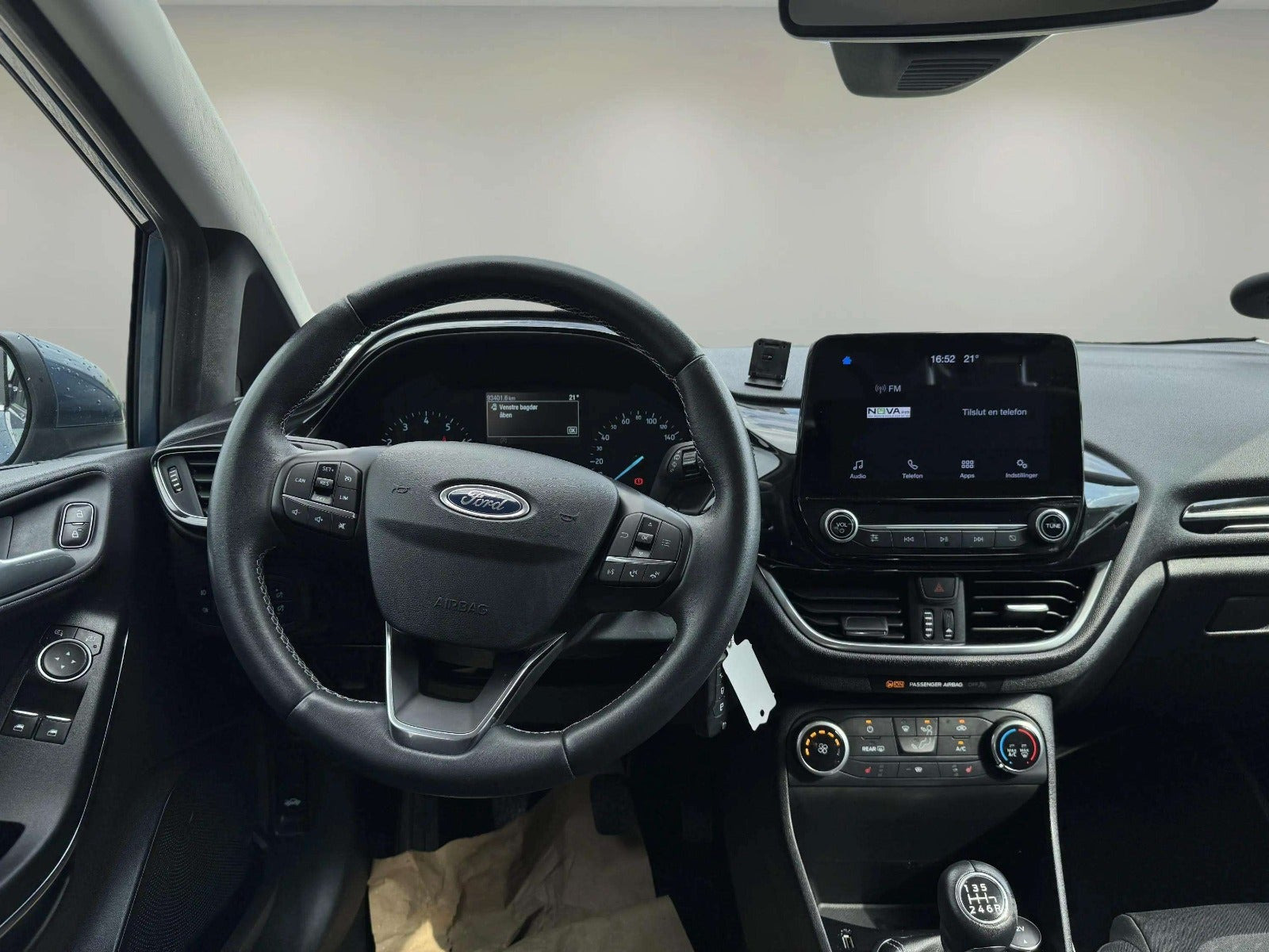 Blå Ford Fiesta fra 2019