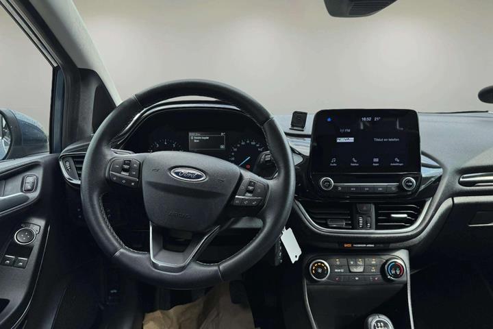 Blå Ford Fiesta fra 2019