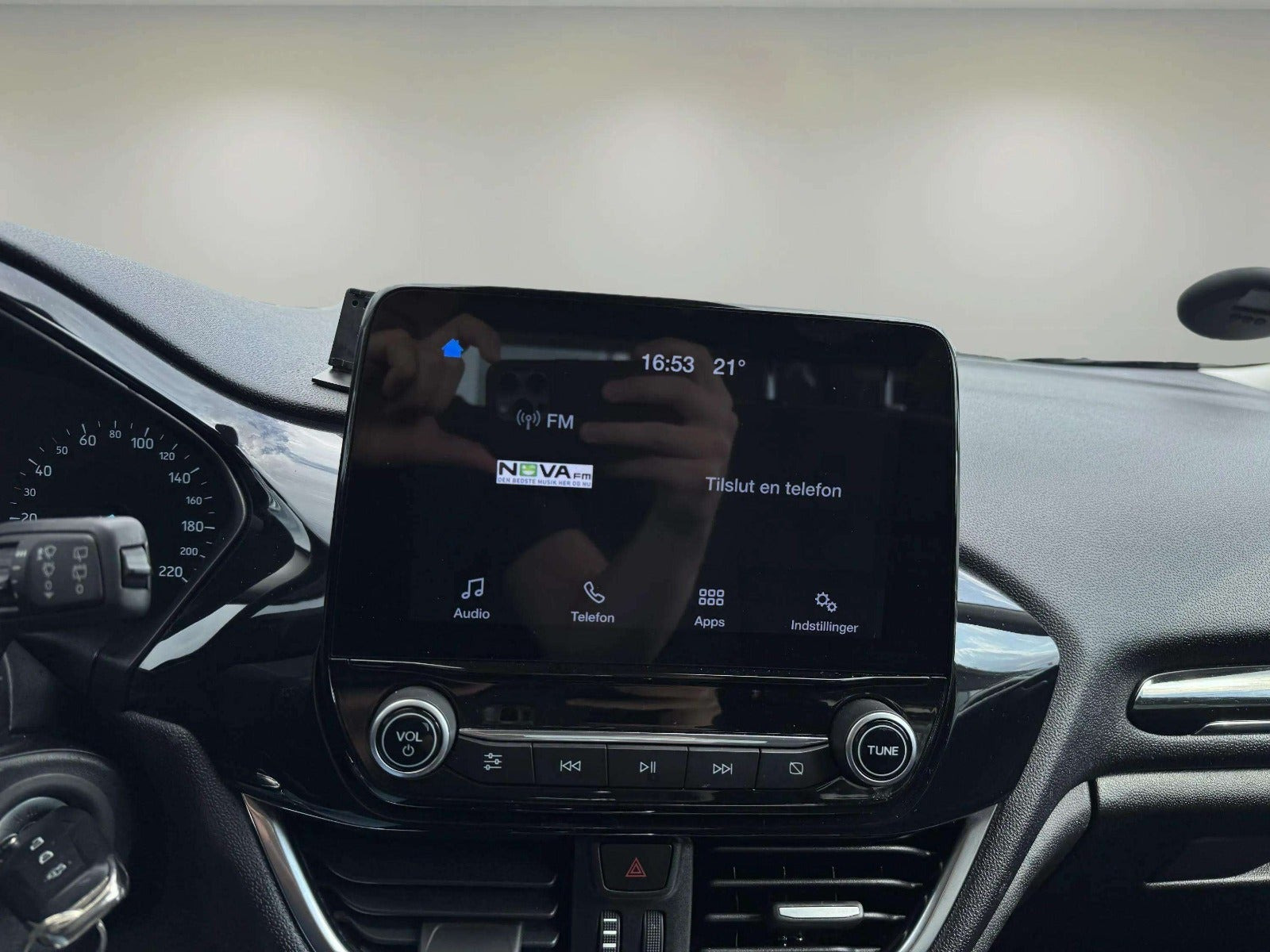 Blå Ford Fiesta fra 2019