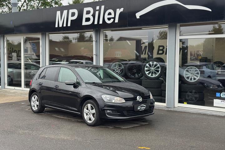 Sort VW Golf VII fra 2014