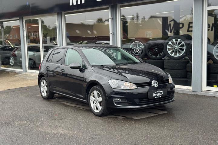 Sort VW Golf VII fra 2014