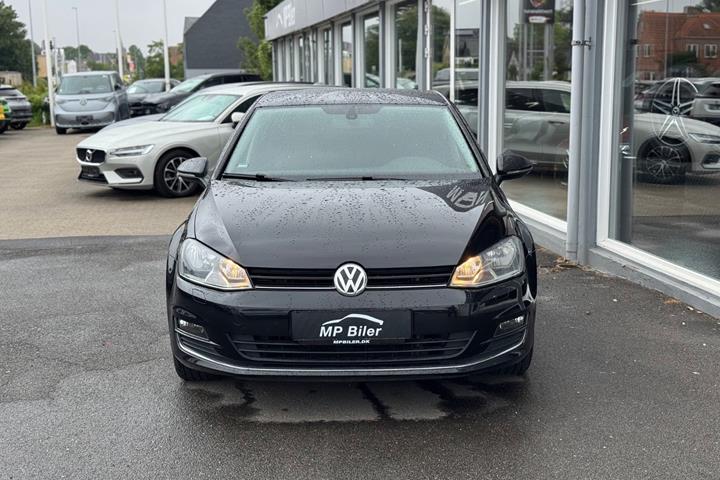Sort VW Golf VII fra 2014