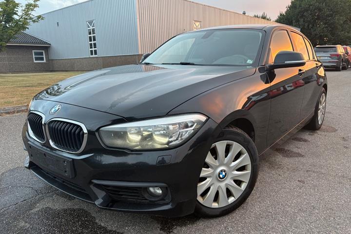 Sort BMW 118d fra 2017