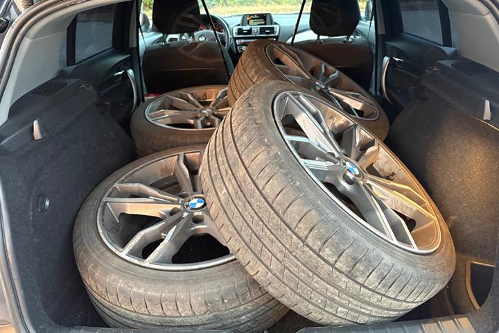 Sort BMW 118d fra 2017