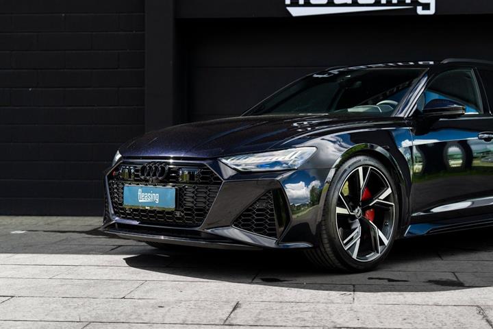 Sort Audi RS6 fra 2021