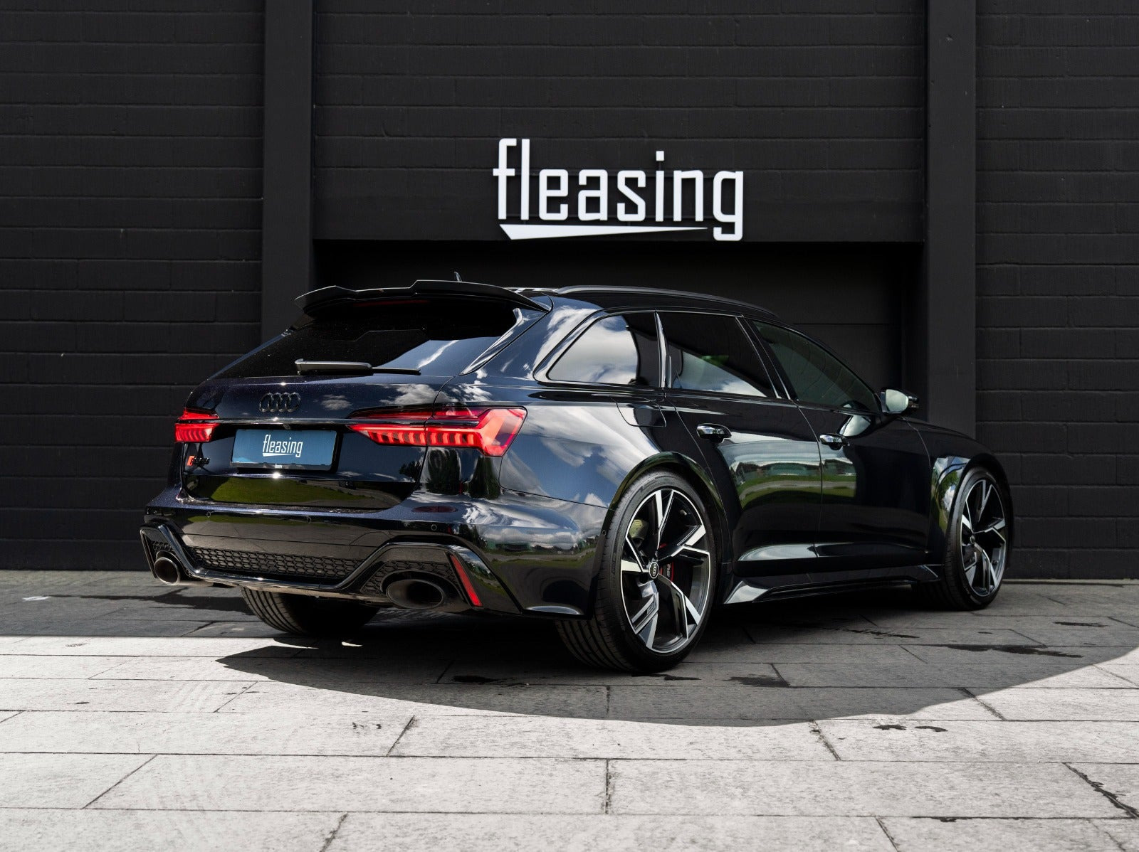Sort Audi RS6 fra 2021