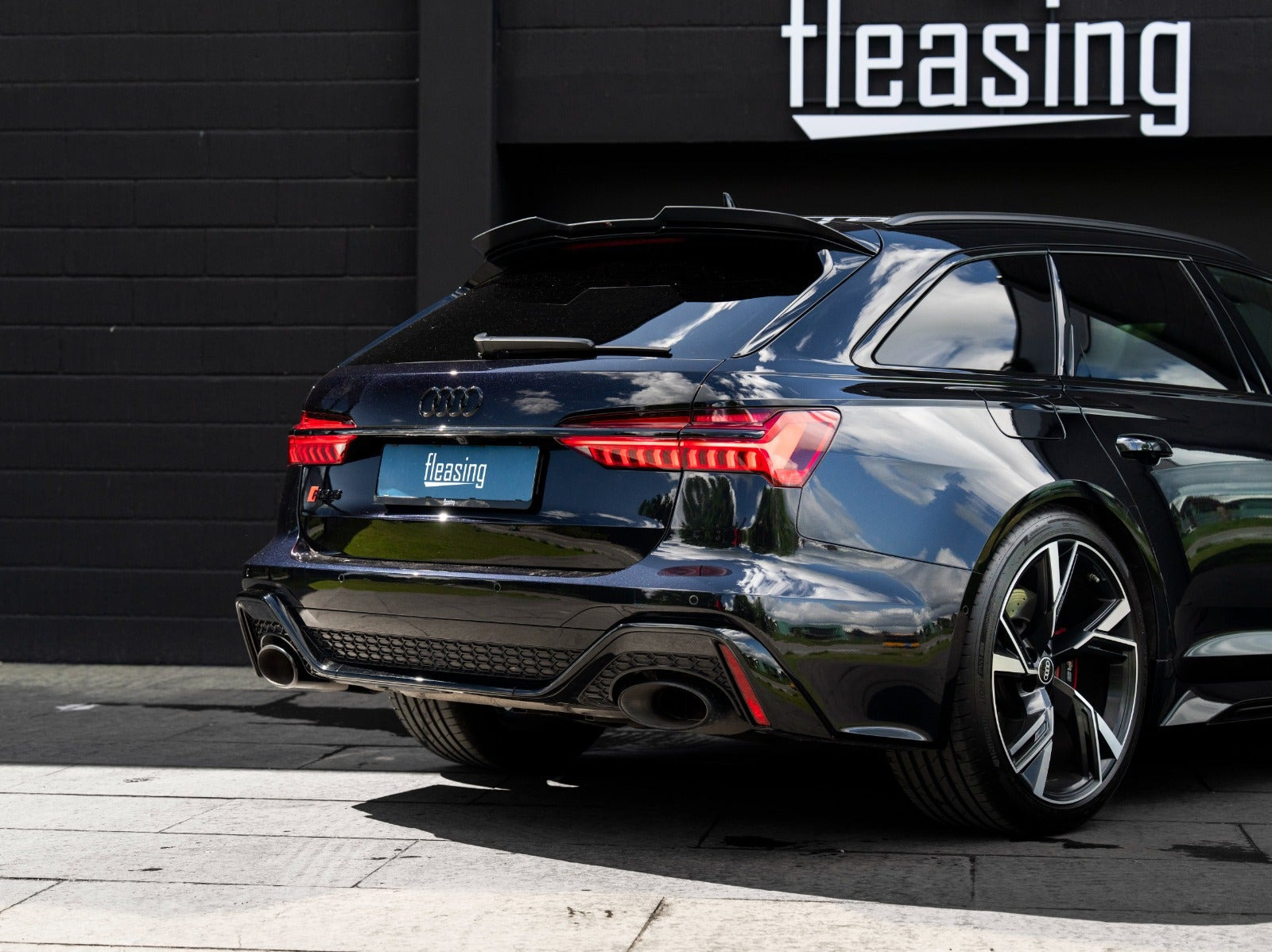 Sort Audi RS6 fra 2021