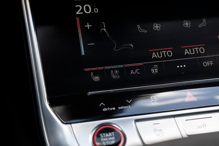 Sort Audi RS6 fra 2021