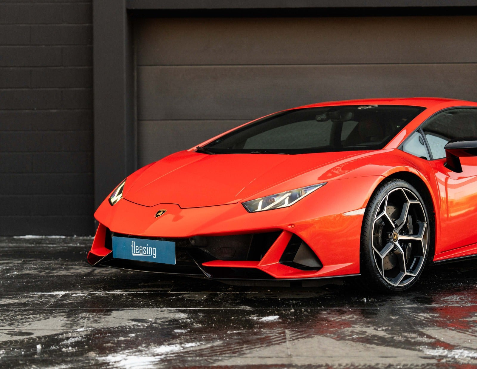 Orange Lamborghini Huracan fra 2019