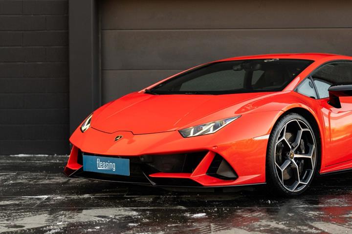 Orange Lamborghini Huracan fra 2019