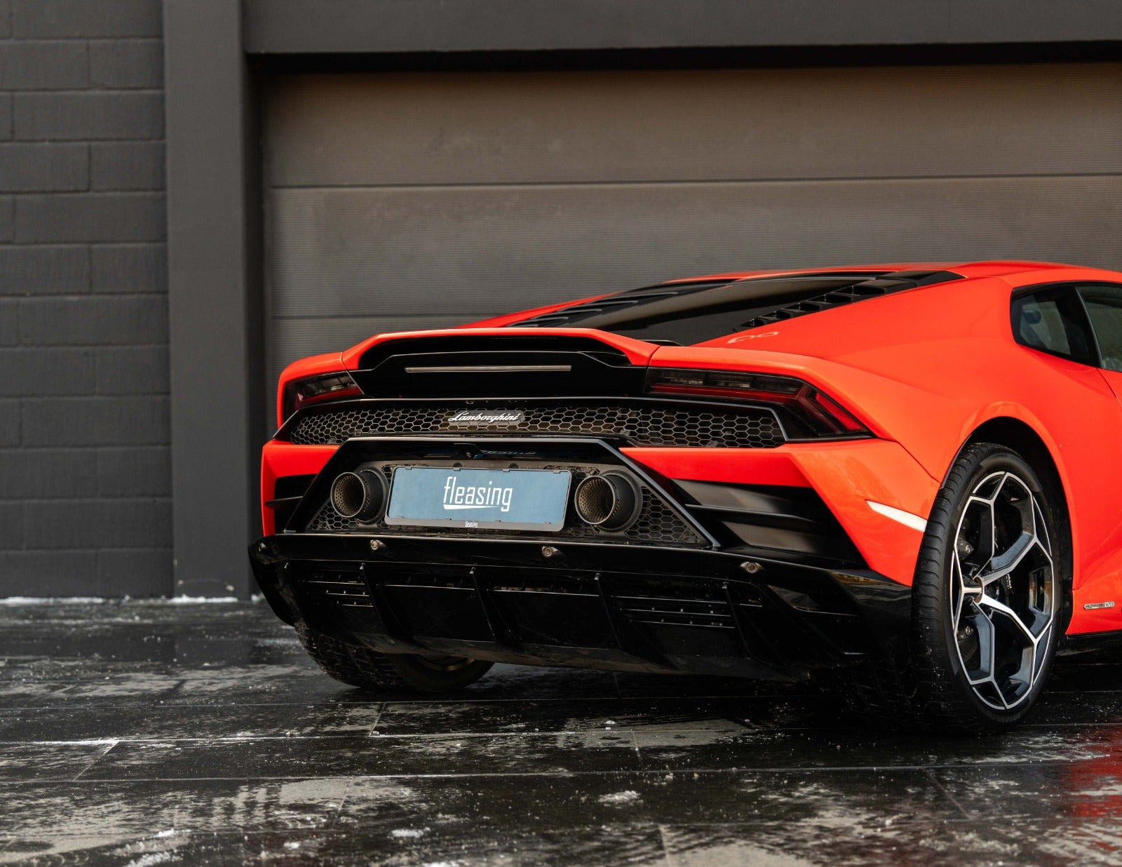 Orange Lamborghini Huracan fra 2019