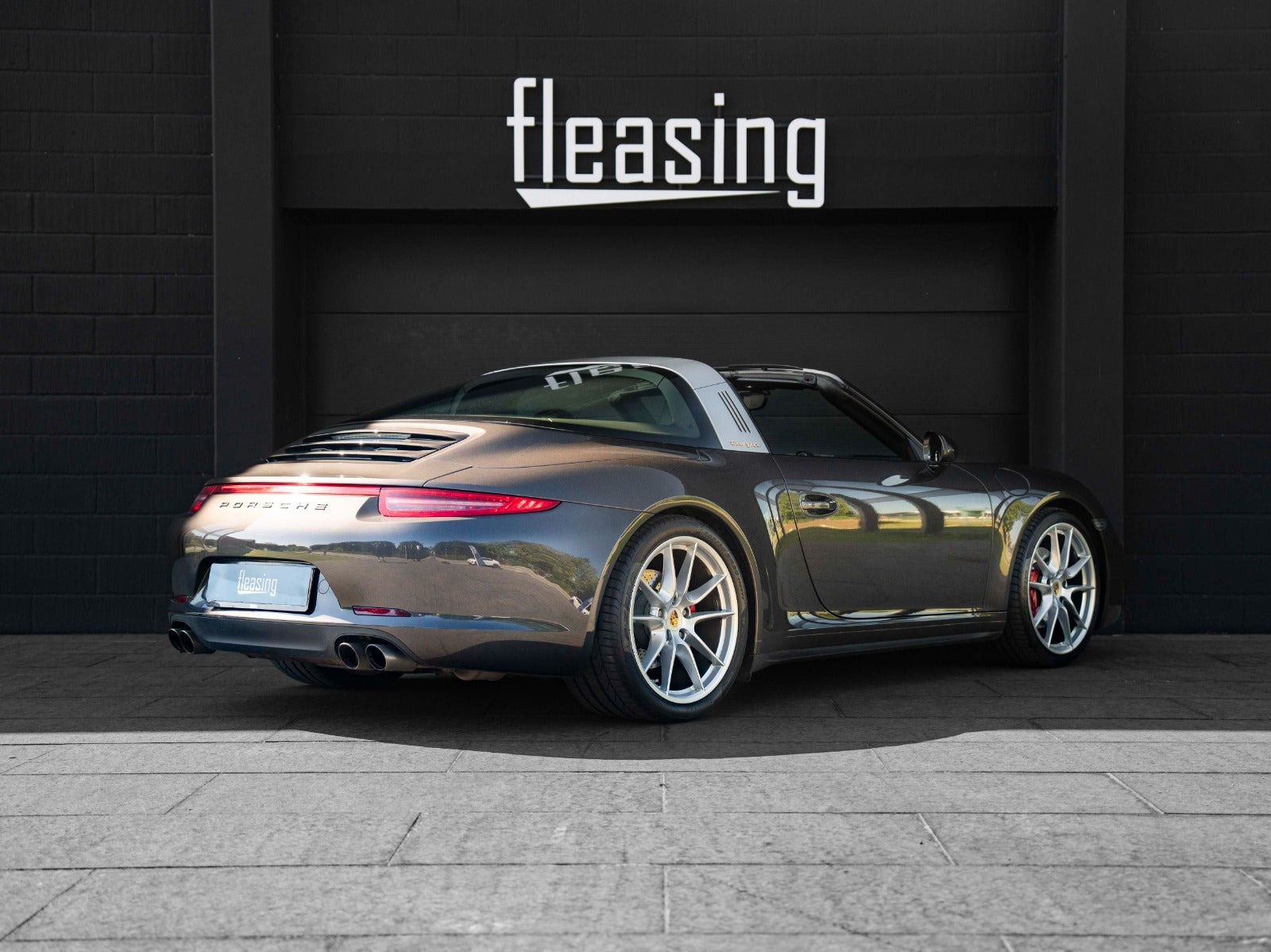 Grå Porsche 911 Targa 4S fra 2014
