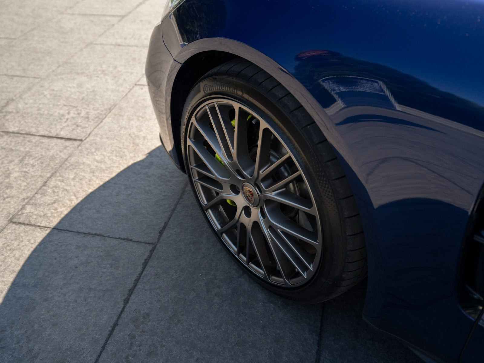 Blå Porsche Panamera 4 fra 2021
