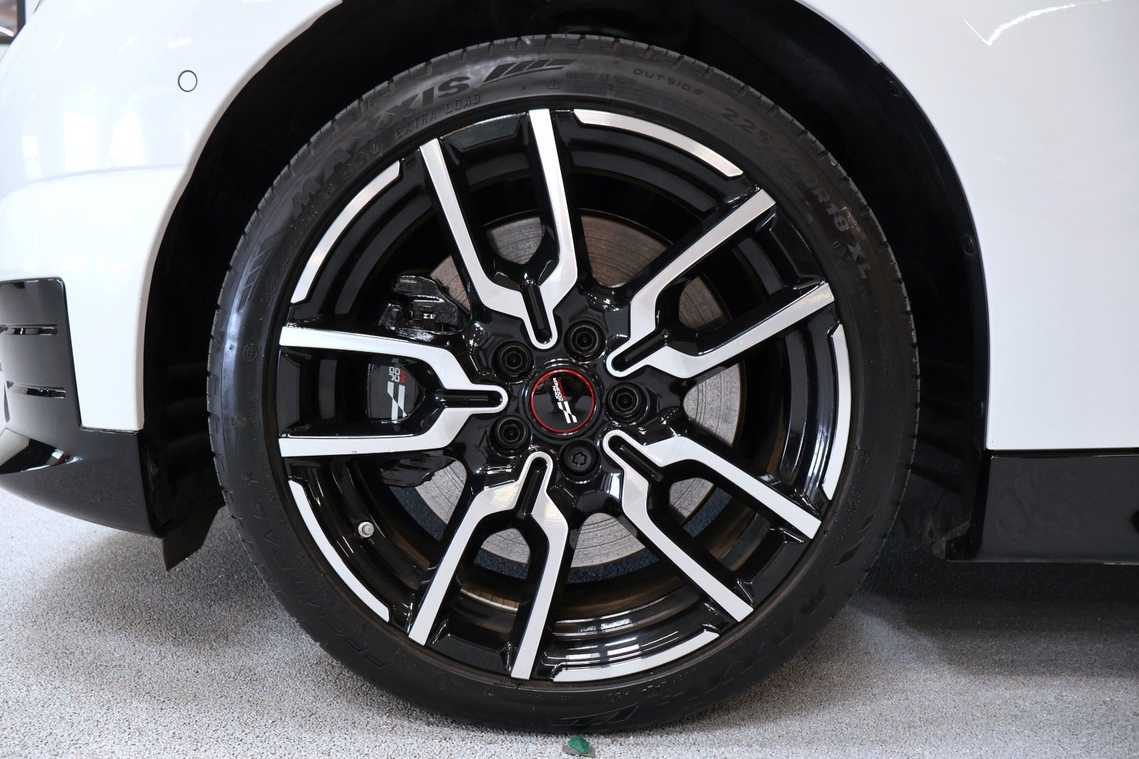 Hvid Mini Cooper SE fra 2024